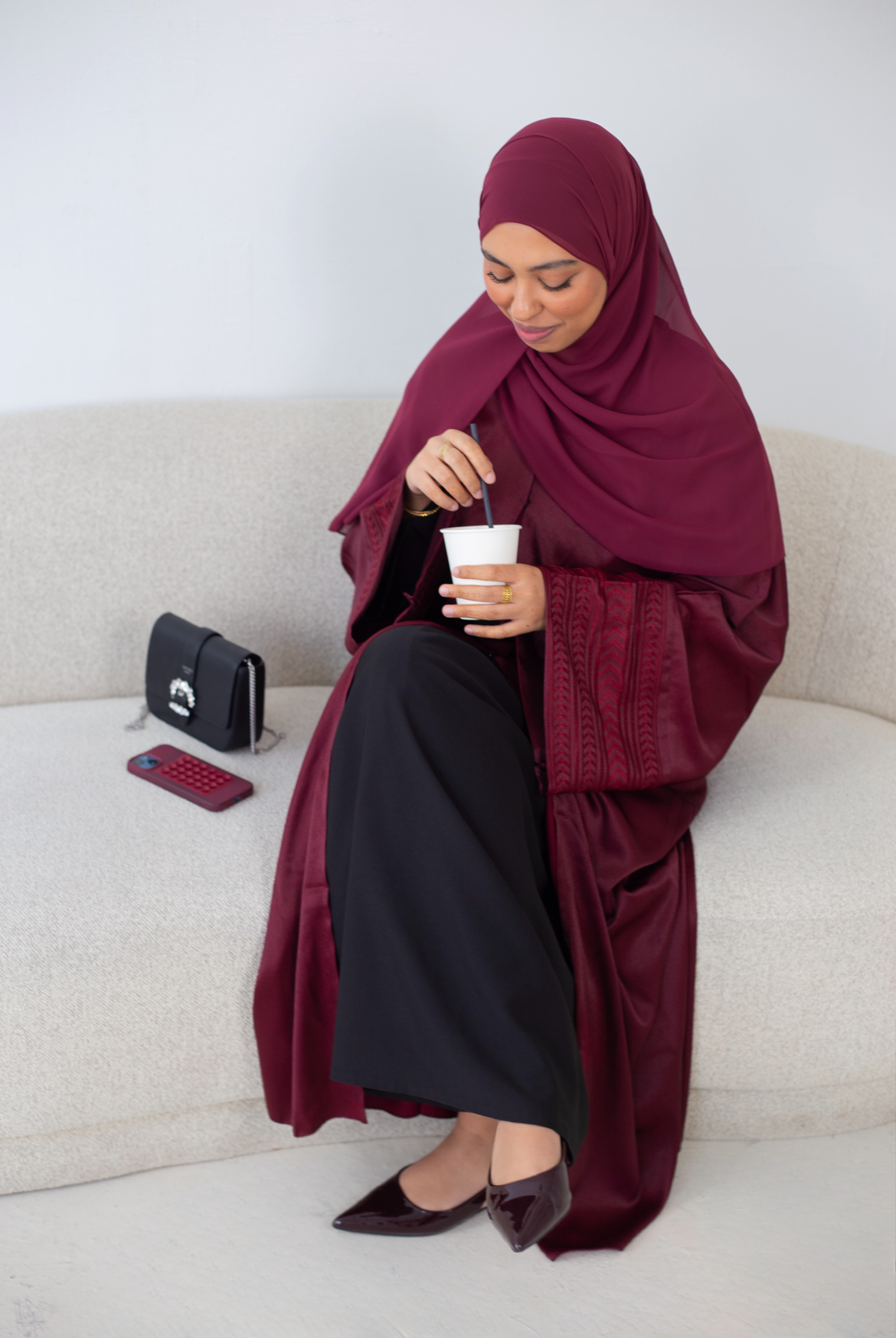Abaya Layāl - hijab inclus