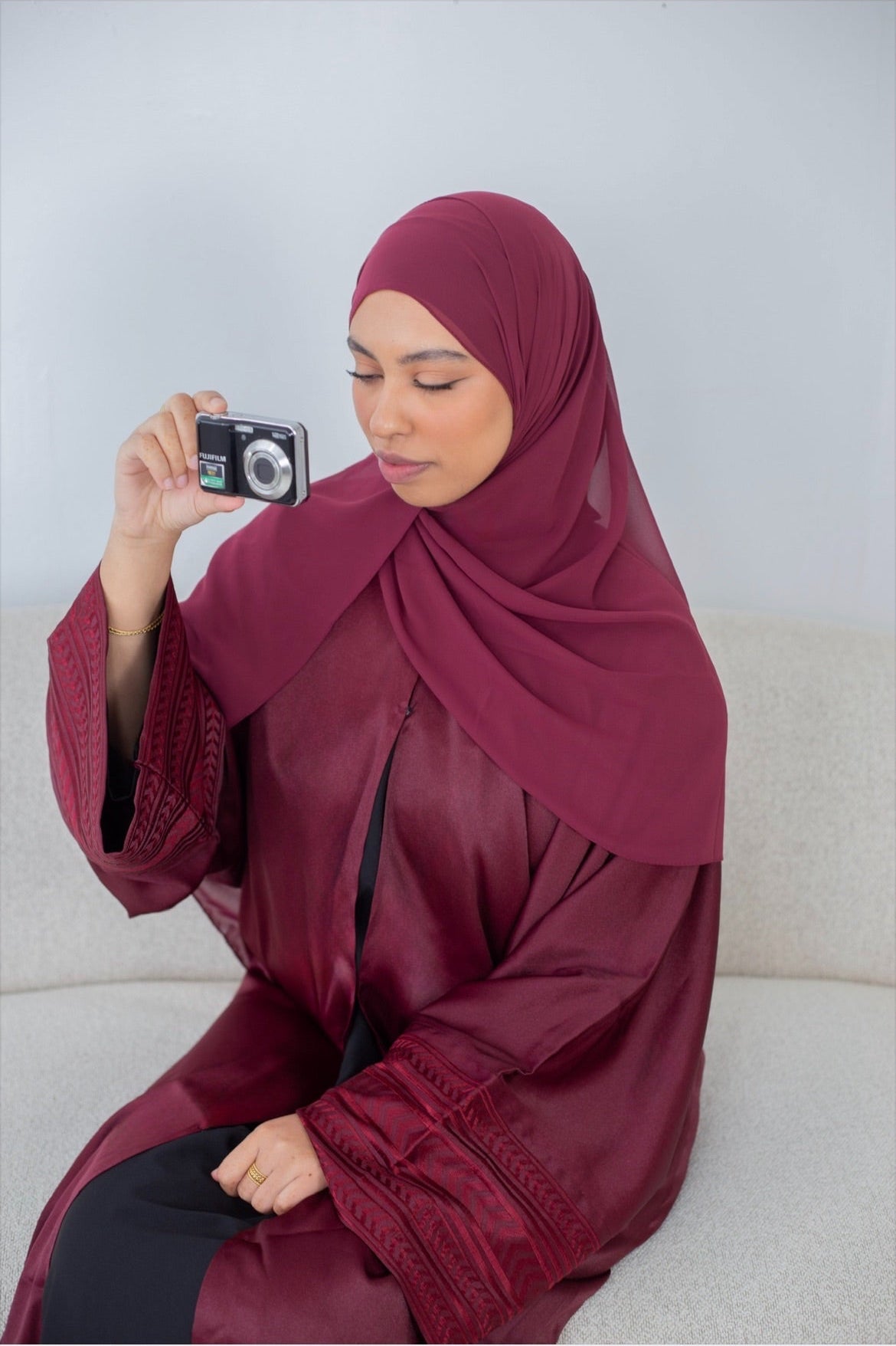 Abaya Layāl - hijab inclus