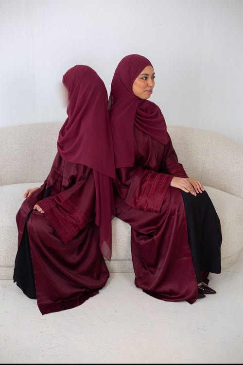 Abaya Layāl - hijab inclus